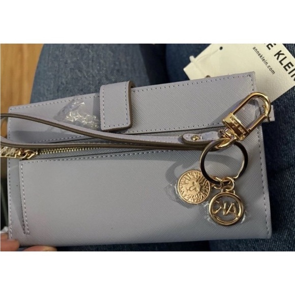 Anne Klein lavender wristlet wallet - Picture 4 of 4